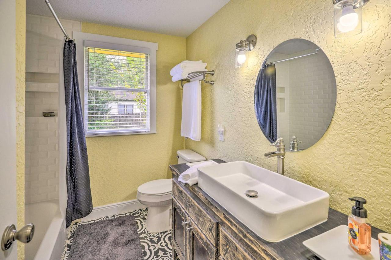 Family Home Walk To Downtown And Stetson Univ! ديلاند المظهر الخارجي الصورة
